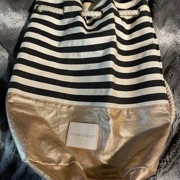 Victoria Secret Drawstring bag - Picture 2 of 2